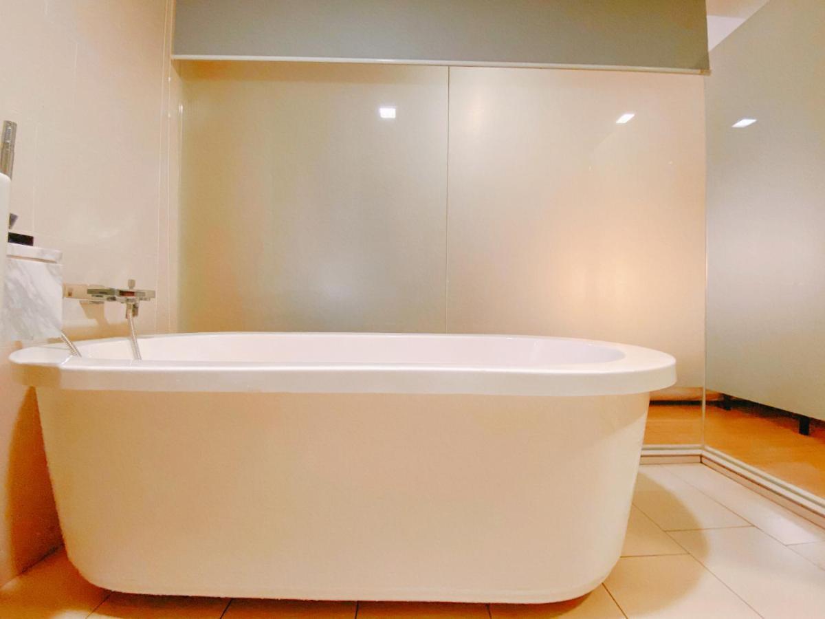 Straits Suite By C Homestay Malacca Eksteriør bilde