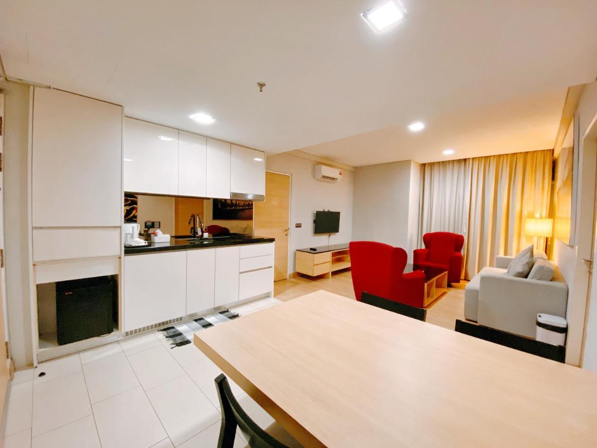 Straits Suite By C Homestay Malacca Eksteriør bilde