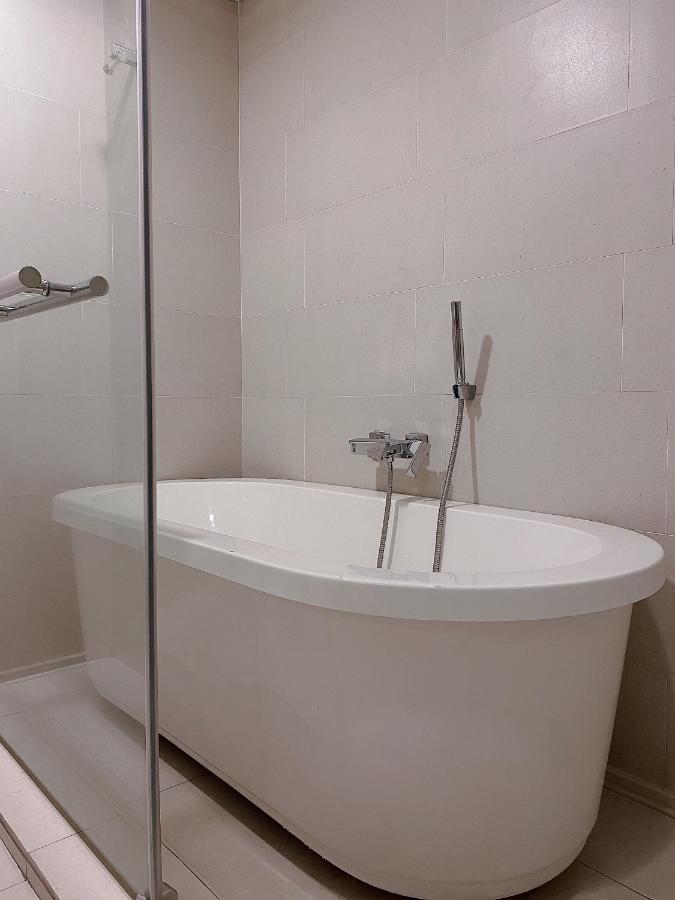 Straits Suite By C Homestay Malacca Eksteriør bilde