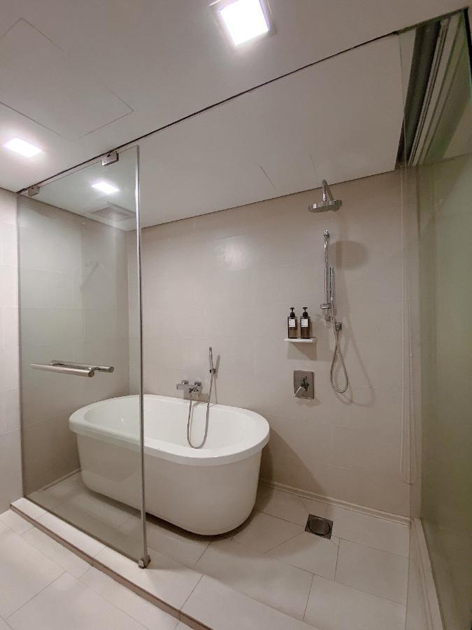 Straits Suite By C Homestay Malacca Eksteriør bilde